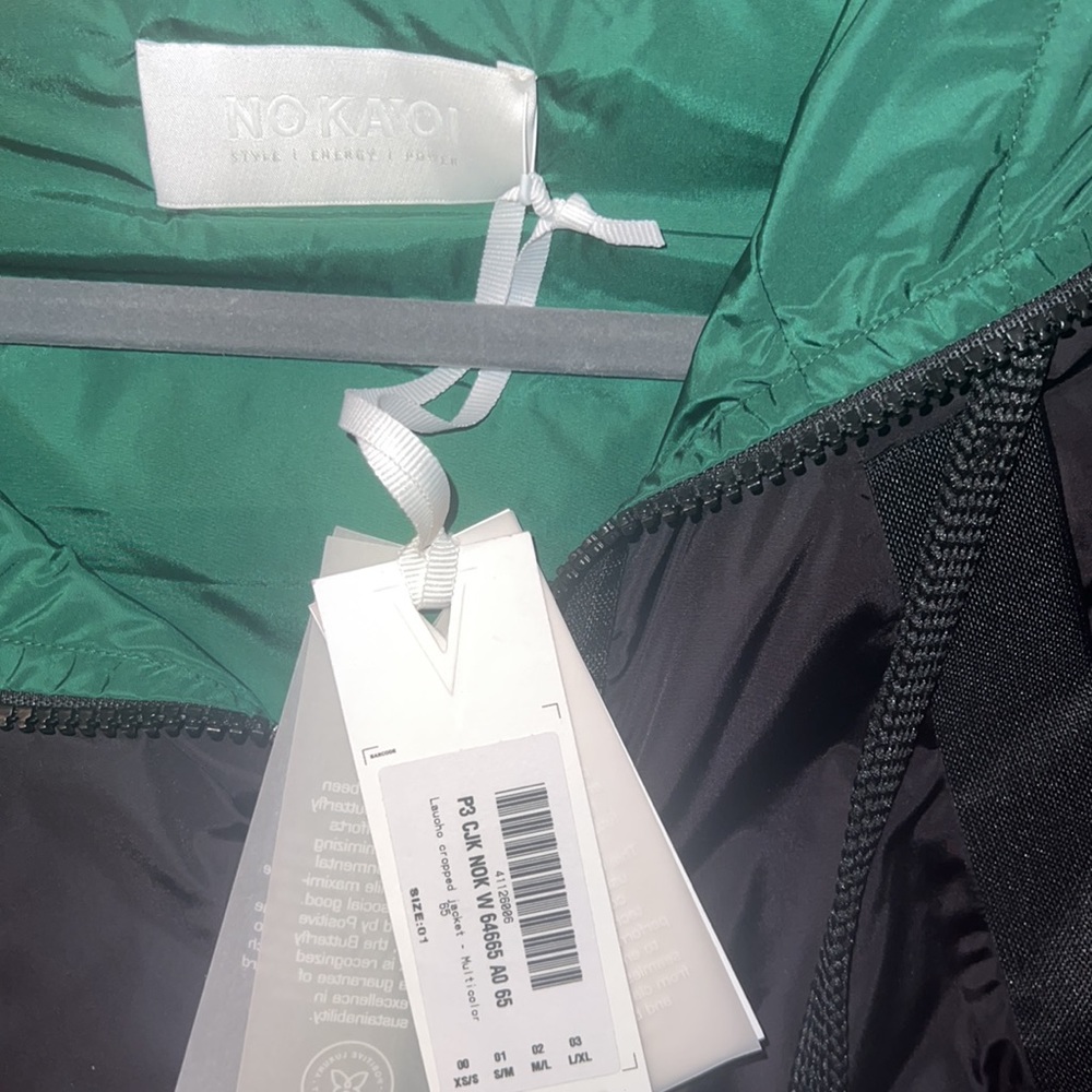 NO KA’OI LAUOHO LAYERED CROP JACKET - small - Picture 6 of 9